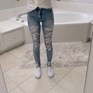 Distressed American eagle jeans